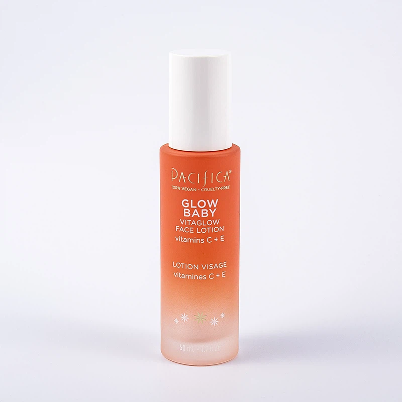 Bočica sa staklenim losini za putovanja